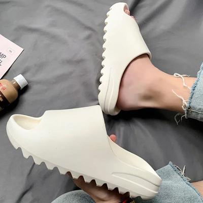 Comwarm Zomerslippers Heren Zachte Zool Binnenhuis Platform Sandalen Mode Strand Schoenen Koppel Antislip Badkamer Slides