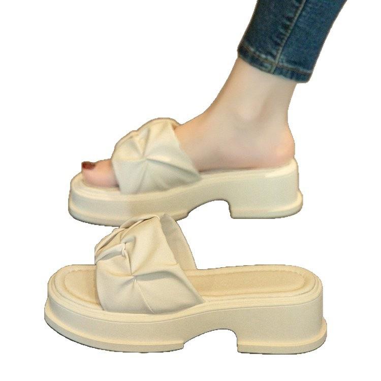 Premium Cool Slippers Women's Summer Outer Wear 2025 New Platform Casual Beach Sandals Fashion Explosion One-word Drag