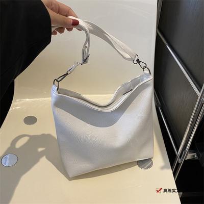 This Year's Popular Bag Women's Large-capacity New Simple and Versatile Shoulder Messenger Bag Texture Popular Bucket Bag