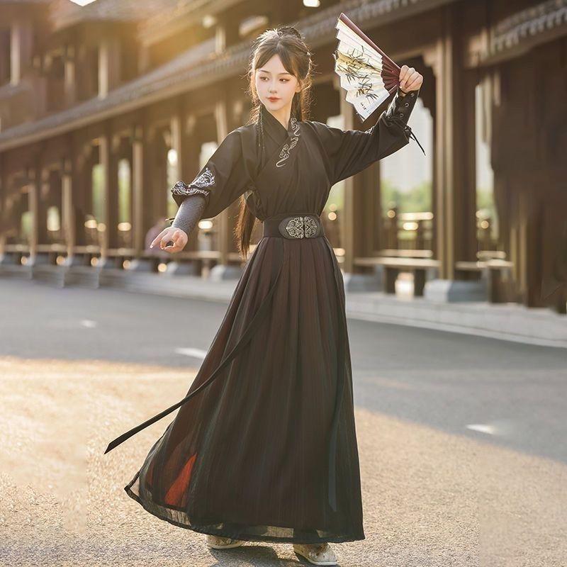China Hanfu Swordsman Kjekk kul daglig broderidrakt i kinesisk stil