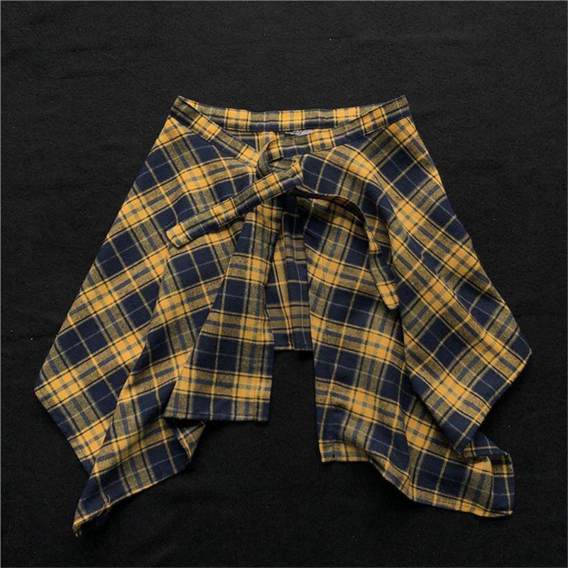 

Комплект из двух предметов: клетчатая юбка и рубашка с декоративной накидкой на спину One Size