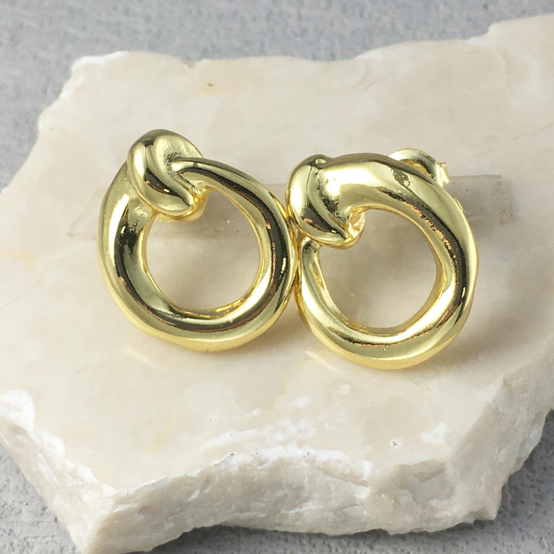 2024 UNOde50 Best-Selling Simple Geometric Women s Earrings - Romantic Jewelry Gift Plated