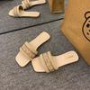 2025 summer Xiaoxiangfeng cool slippers women wear new models showing feet, small soft soles, square head seaside vacation beach shoes