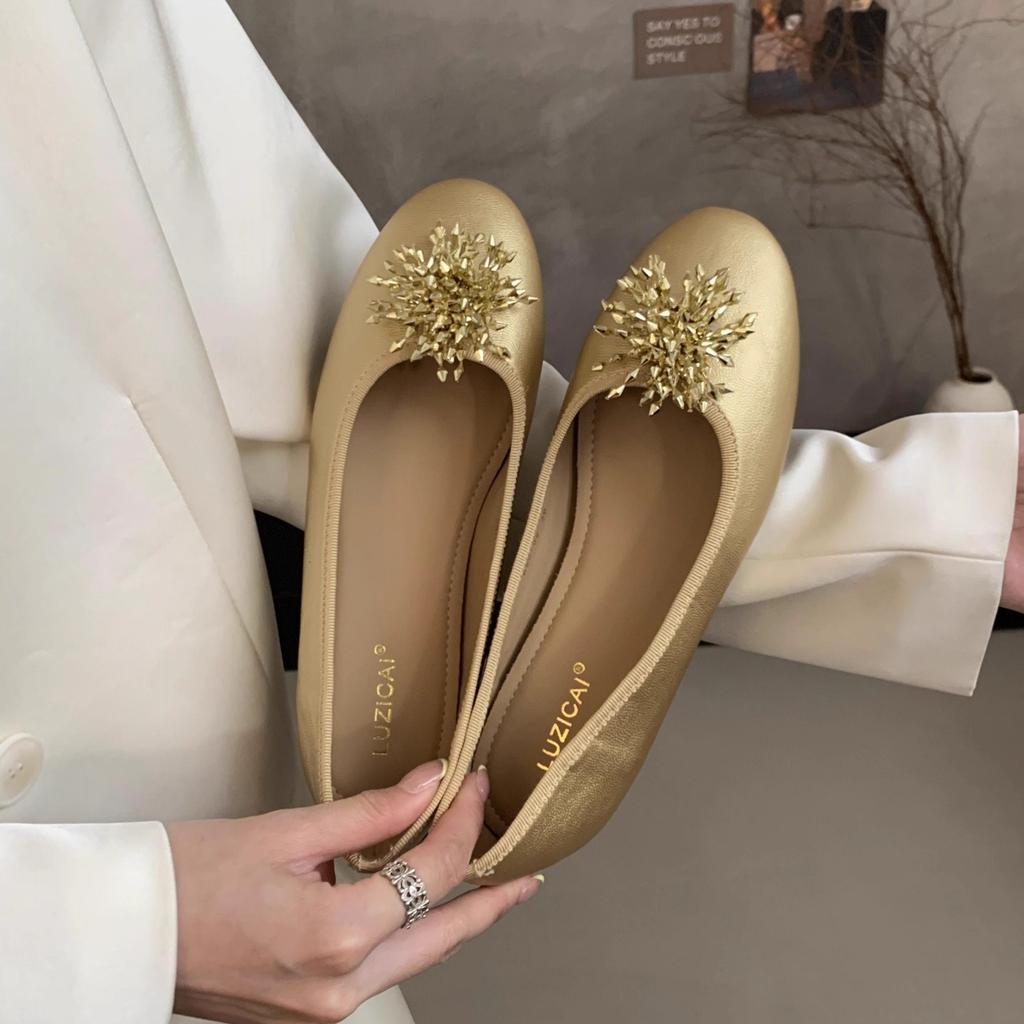 2025 new niche design flower Mary Jane single shoes women's spring and autumn commuting versatile shallow mouth flat shoes women