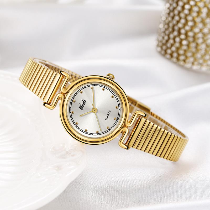 Niche High-Value Women'S Watch, Exquisite Medieval Alloy Watch, Women'S Waterproof Quartz Watch