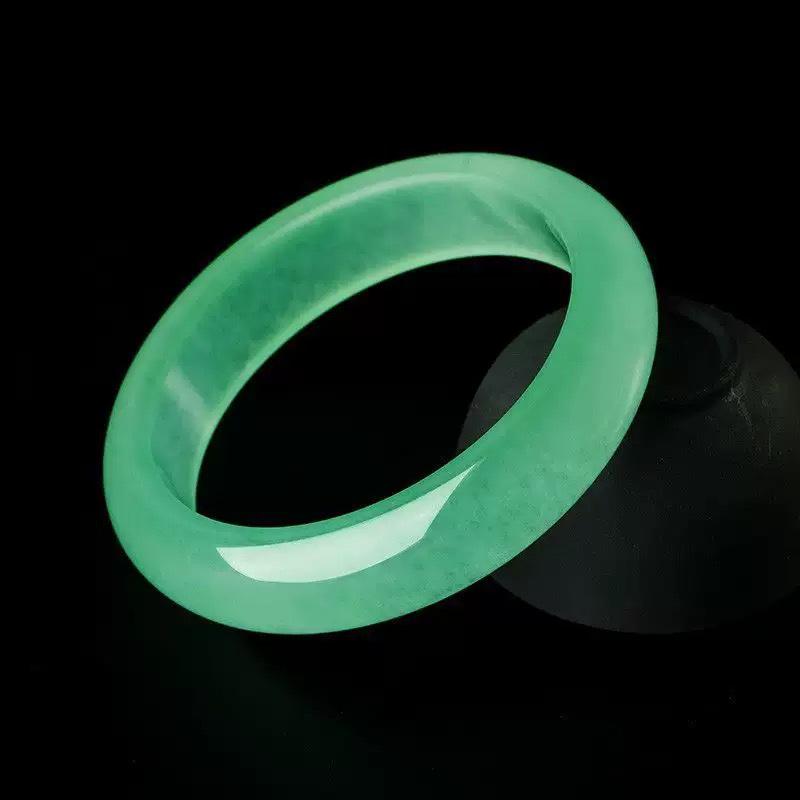 Quartzite Light Green Jadeite Bangle - Medium Width Women's Ice Waxy Jade Jewelry