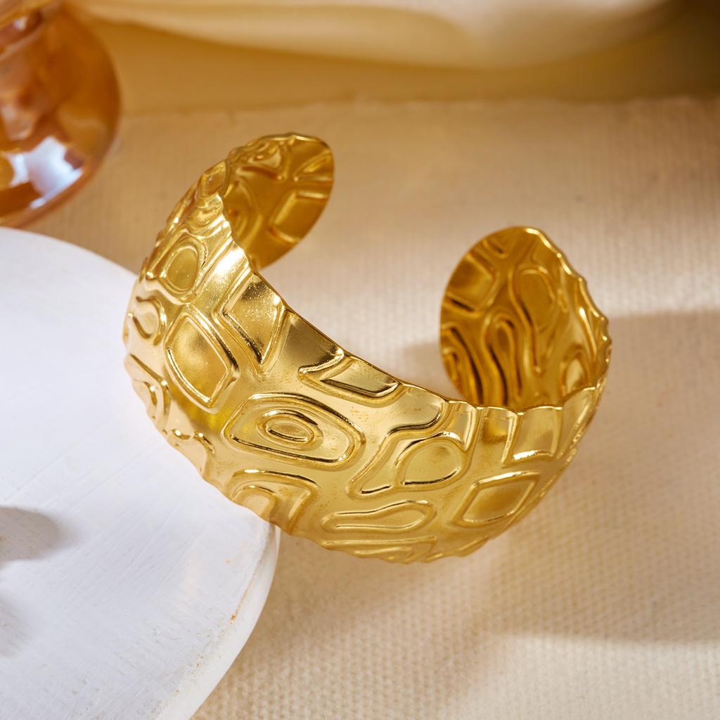 Exaggerated Metal Shell Starfish Open Bangles for Women Stainless Steel Hollow Geometry Wrap Cuff Bracelet Summer Wrist Jewelry