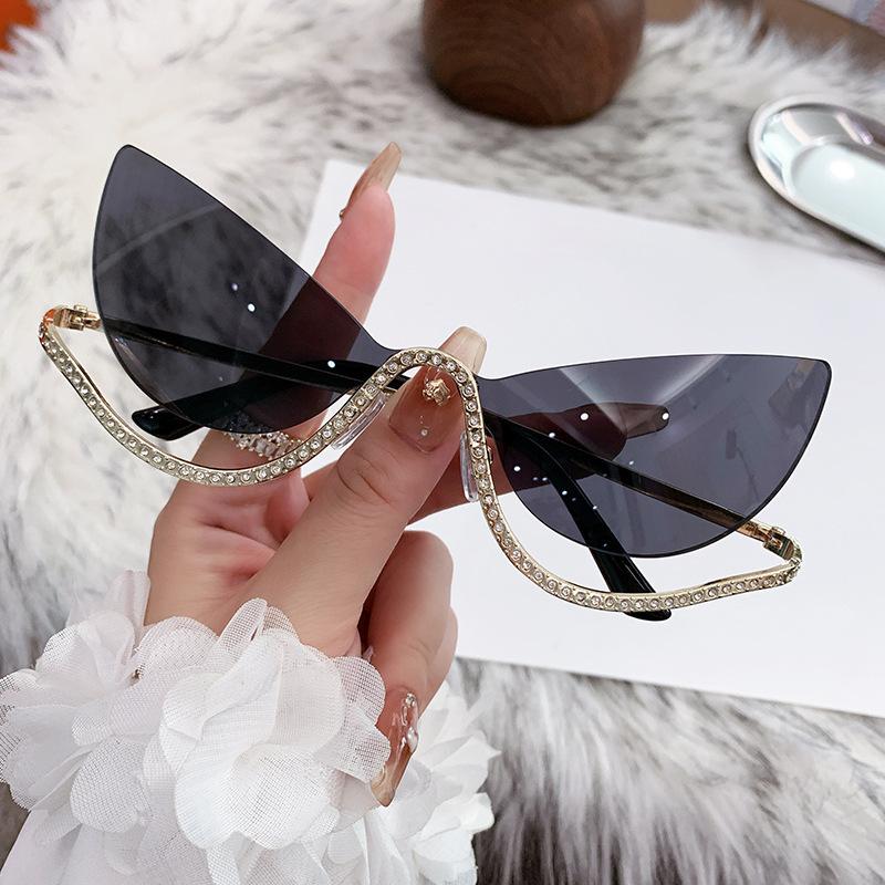 Vintage Rimless Cat Eye Sunglasses Women Luxury Brand Designer Sun Glasses Punk Popular Diamond Butterfly Eyeglasses Uv400