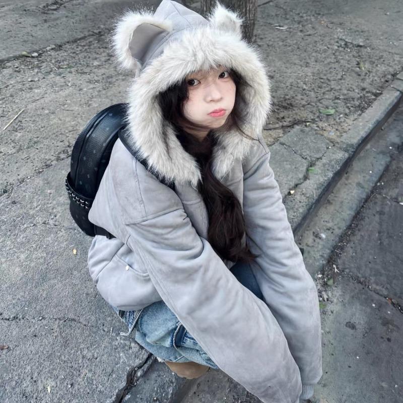 Abbigliamento in cotone con cappuccio e colletto in pelliccia con orecchie da gatto intagliate in montagna, giacca corta invernale da donna in camoscio e peluche, ispessita