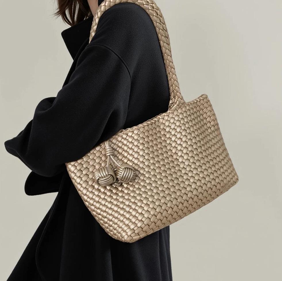 Hand-Woven Large Capacity Women’s Bucket Tote - Spring/Summer 2026 Collection