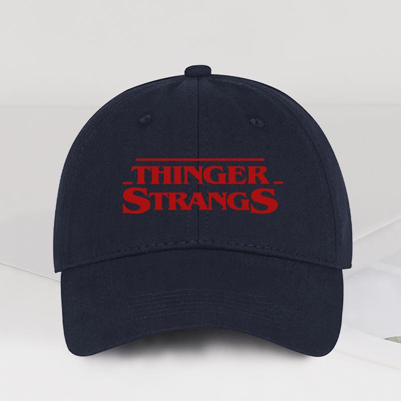 Thinger Strangs Soft-Top Baseballkappe Weich, Bequem, Retro-Chic Tägliches Pendeln, Outdoor-Wandern Geschenk für Popkultur-Enthusiasten red
