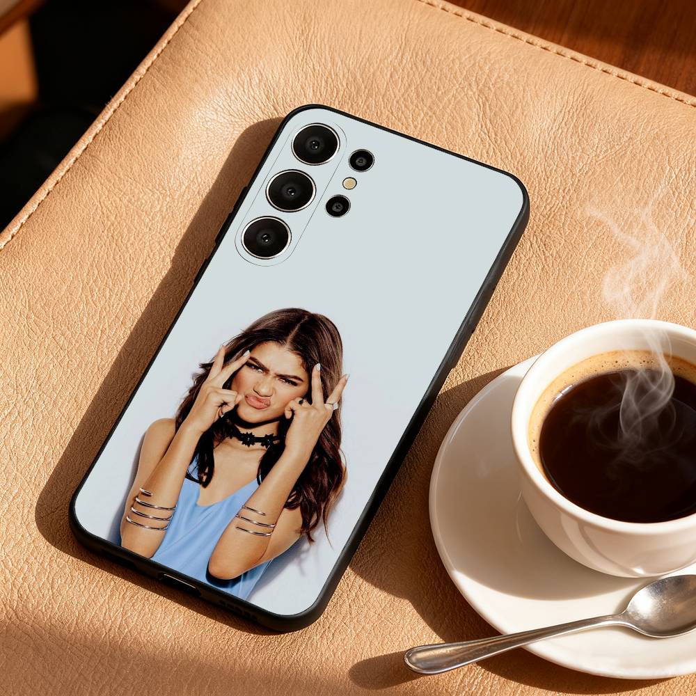 Mobile Z-Zendaya C-Coleman Phone Case For Samsung S25,24,23,22,30,21,10,9,Ultra,Plus,Lite,FE Soft Black Case
