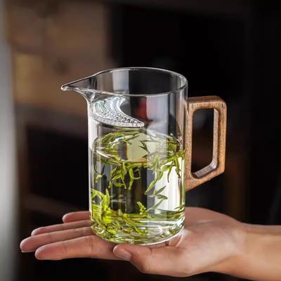 High-value Crescent Moon Transparent Glass with Filter Screen Filter Integrated Tea Cup Household Heat-resistant Drinking Water Cup