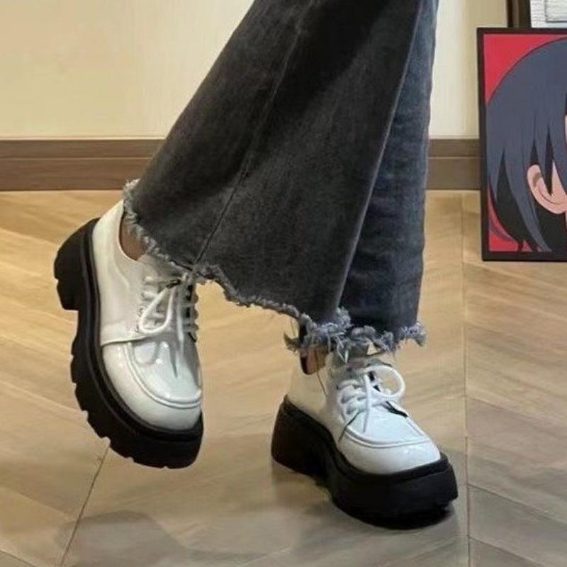 

Нові чорні шкіряні туфлі-оксфорди 2024 року для жінок Туфлі на платформі Жіночі лофери без шнурівки Дизайнерські повсякденні жіночі туфлі-човники на шнурівці 39 білий