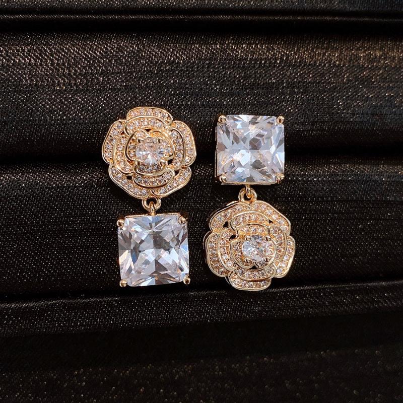 Flower Cluster Princess Pink Rose Small Sugar Cube Zircon Ring Earrings Necklace Set Light Luxury High-end Jewelry