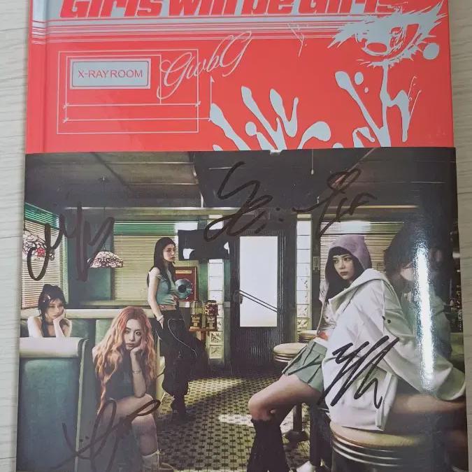 

ITZY Альбом Sign By Lou Itzy