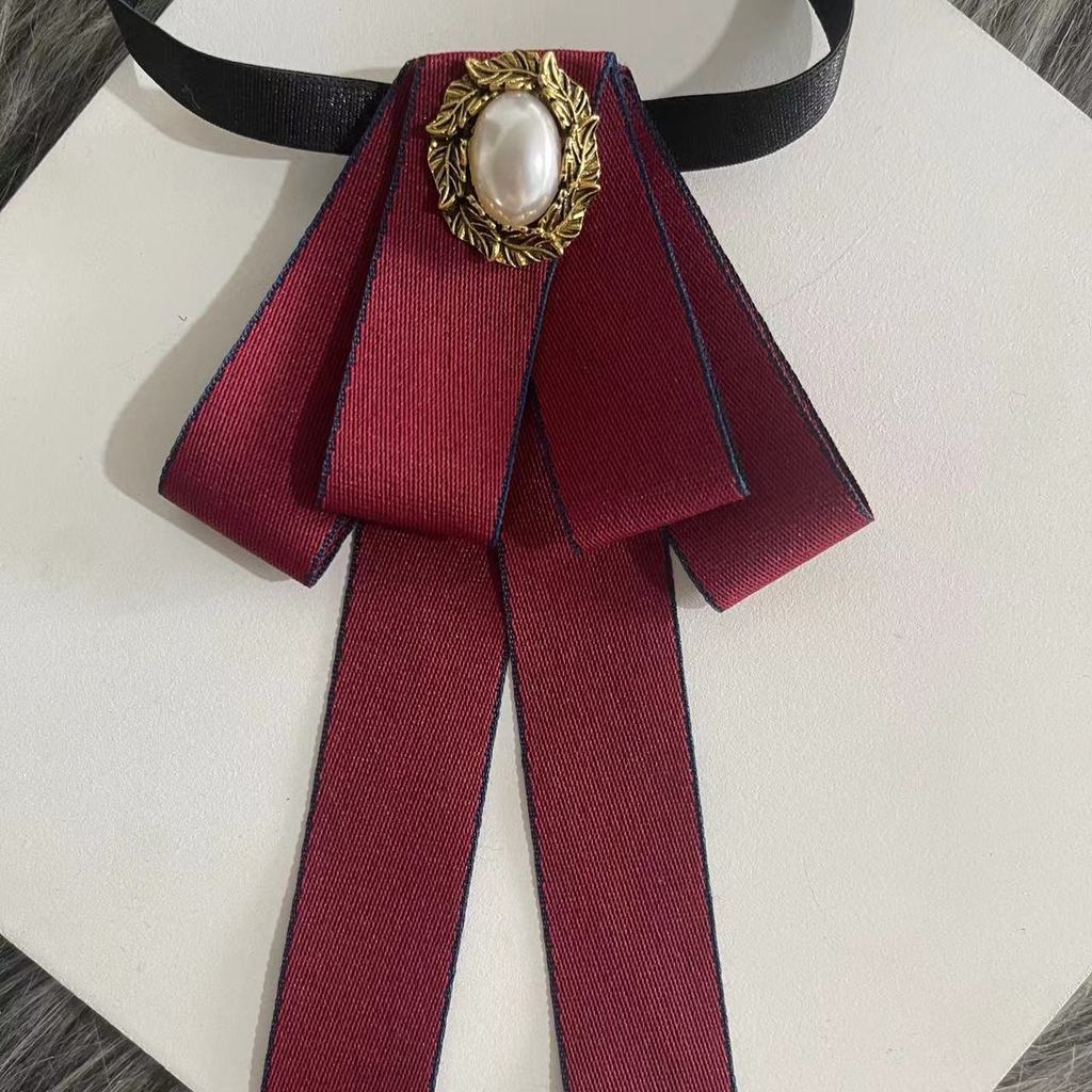 College Style Butterfly Bow Tie For Women With Silk Polyester Material For Graduation Photos