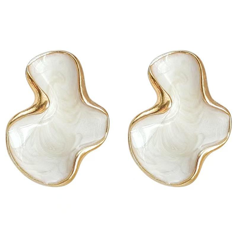 

Artistic Abstract White Color Cloud Irregular Stud Earring For Women Temperament Ear Jewelry Simple Party Gift Elegant Brinc белый
