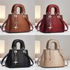 Crocodile Pattern Fashion Women's Handbag Large Capacity Soft Leather Atmospheric Middle-aged Mom Bag