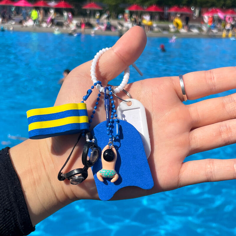 Schwimmender Schlüsselanhänger, Schwimmbrett, Pool-Schwimmhilfe, Taschenzubehör