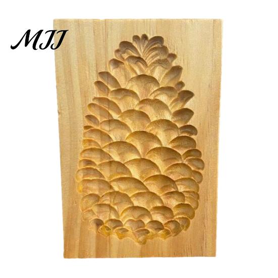 Easy Clean Dough Decorating Tools Wood Cookie Cutter Mold, Round Gingerbread Biscuit Stamp for Professional Pastry Shaping DIY Baking, Cake