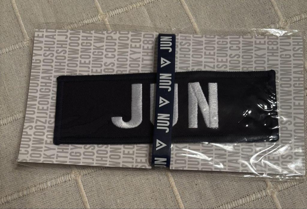 [USED] SEVENTEEN JUN Name Badge Rubber Band