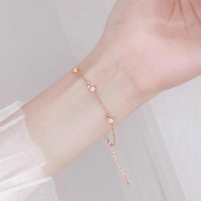 Korean Style Super Fairy Star Women's Bracelet - Light Luxury Fashion, Simple Design, Ideal for Students and Besties.
