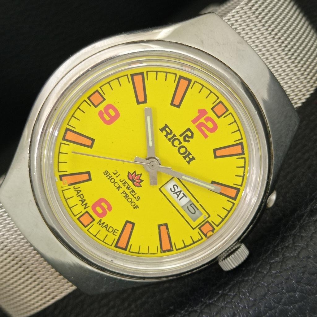 

VINTAGE RICOH R31 AUTOMATIC JAPAN MENS YELLOW COLOR DIAL WATCH a706841-1