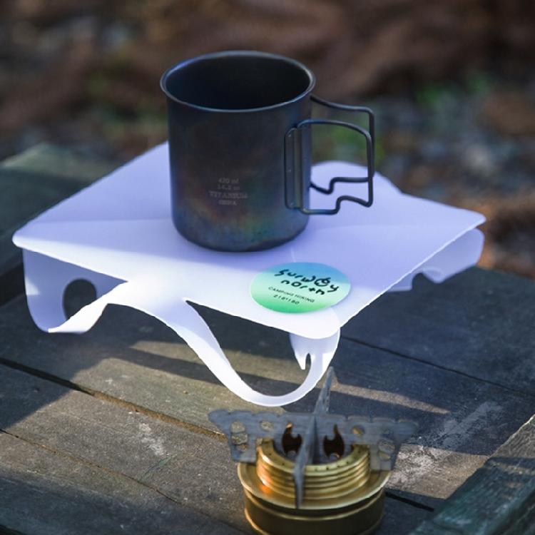 Einfacher Klapptisch Kompakt Tisch mit rutschfester Basis Wetterbeständiger Outdoor-Beistelltisch für Zusammenkünfte Kinderanlass