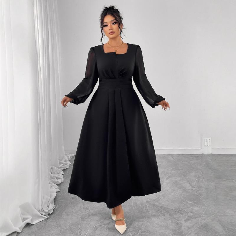 This Elegant Long Dress Features A High-waisted Pleated Design, A Square-neck Long-sleeved Plus-size Dress