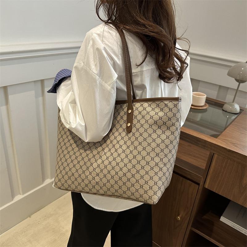 Premium Sense Versatile Hand Bag Women's New Trendy Shoulder Bag Large Capacity Tote Bag