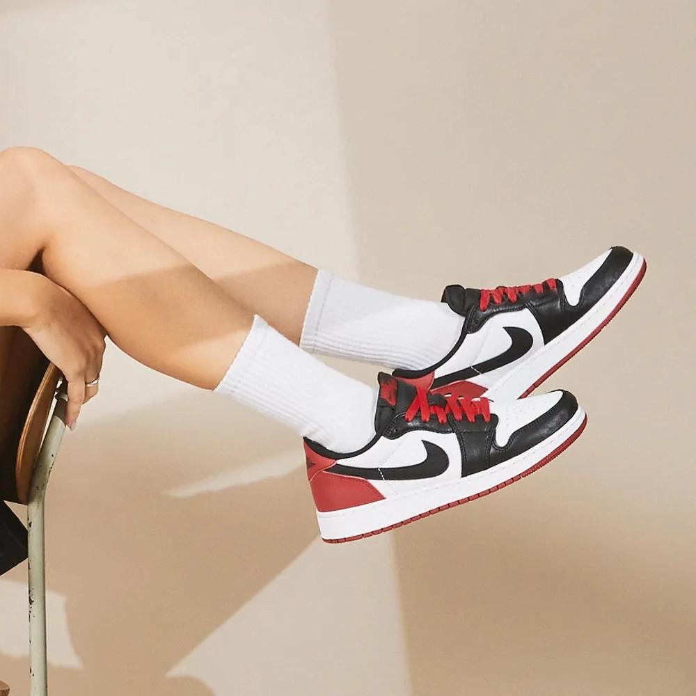 Jordan 1 Retro Low OG Black Toe 2023 GS CZ0858-106