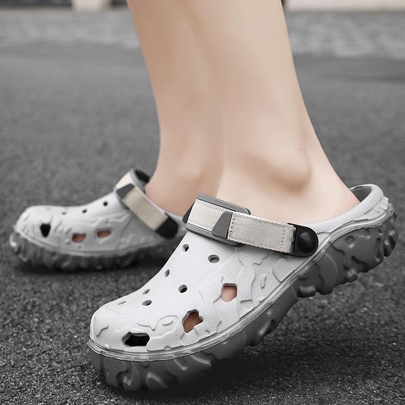 Fashion 2024 Factory Cheap EVA Men's Clogs Shoes Lightweight Wholesale Plastic Clog Men Beach Working Sandals With Men Clogs Mules