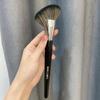 Yousheng 1Pc Sculpting Brush Professional Soft Synthetic Hair Angled Face Contour Brush Highlight Bronzer Sculpting Brushes for Women