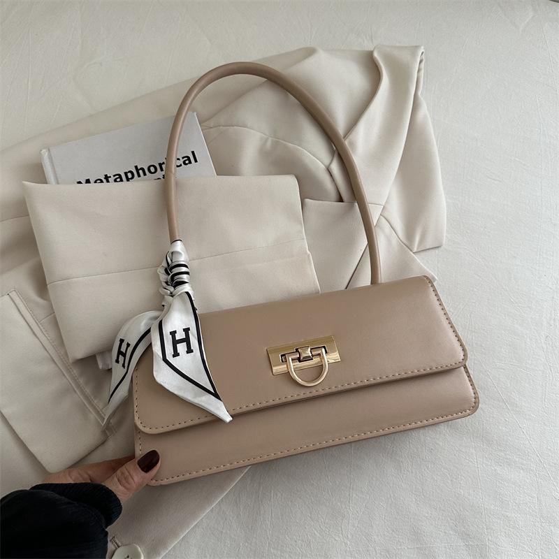Small Square Bag Women's Bag Popular Underarm Portable Summer New Trend Beautiful Simple Shoulder Messenger Bag