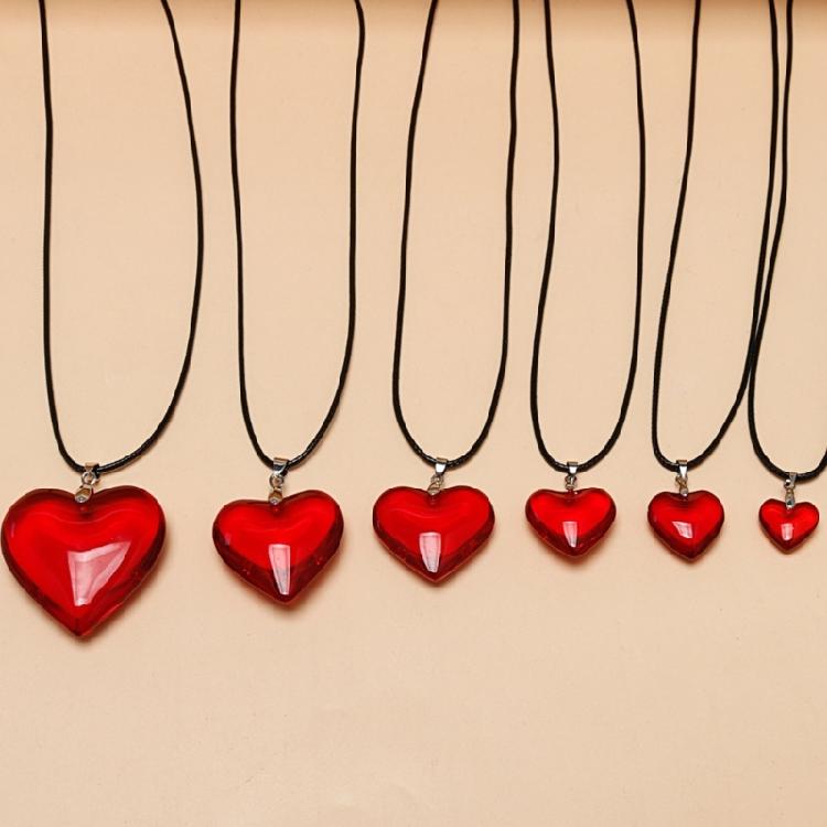 Trendy Red Heart Shaped Jewelry Necklace Adjustable Length Collarbone Chain Accessories For Fashion Lovers