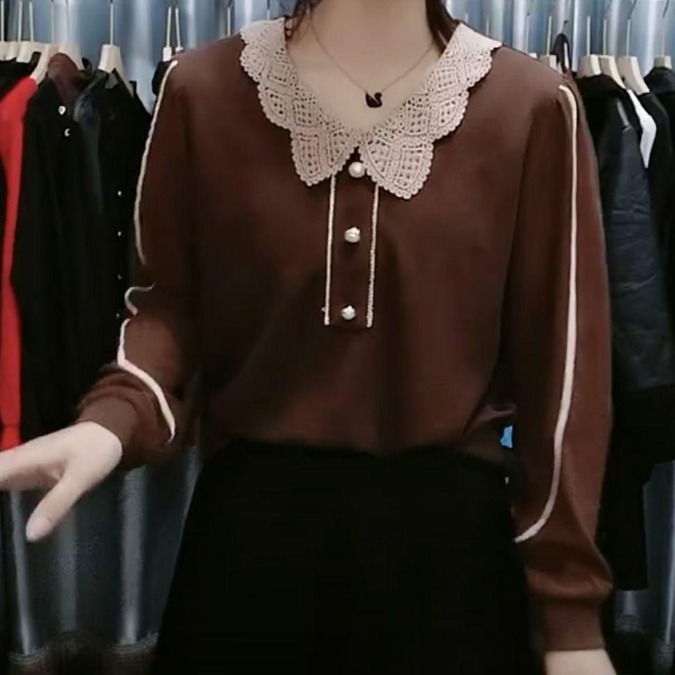 

Повседневная однотонная трикотажная блузка с воротником и вставками из шифона — идеальный вариант для модных женщин 5XL кофейный