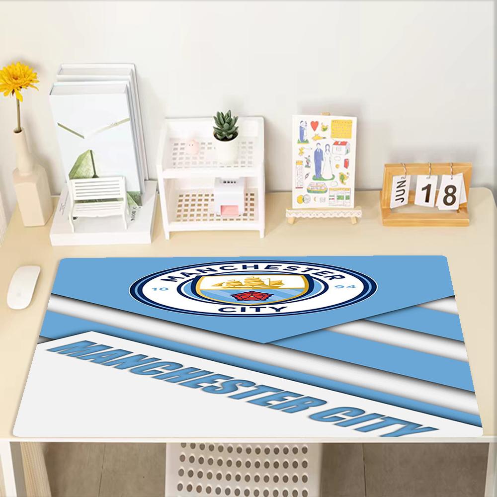 Manchester City Thema Mauspads, Rutschfeste Gummiunterseite, Multifunktionales Büro- & Heimdekor, Perfekt für die Personalisierung des Arbeitsplatzes.