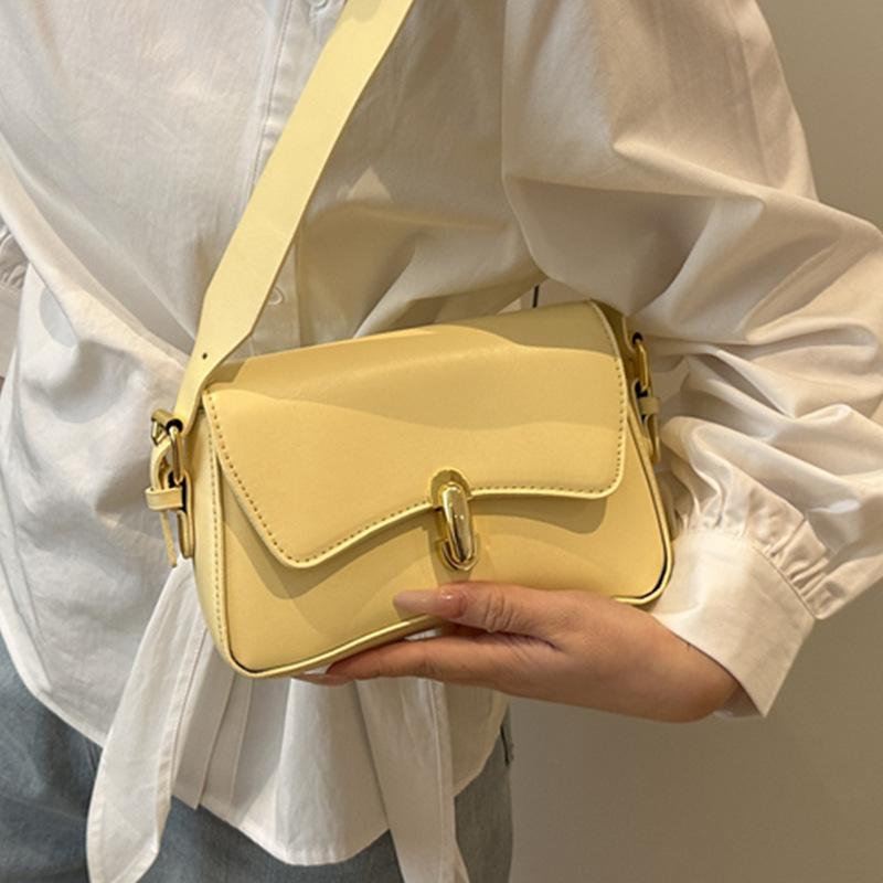 Niche Design Texture Underarm Bag Women's 2025 New Summer Shoulder Bag Simple Fashion Handbag