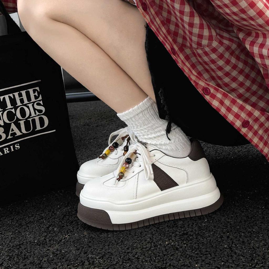 2025 Autumn New Leather Thick-soled Heightening Little White Shoes Women's and Women's Shoes Versatile Casual Moral Training Shoes Muffin Board Shoes