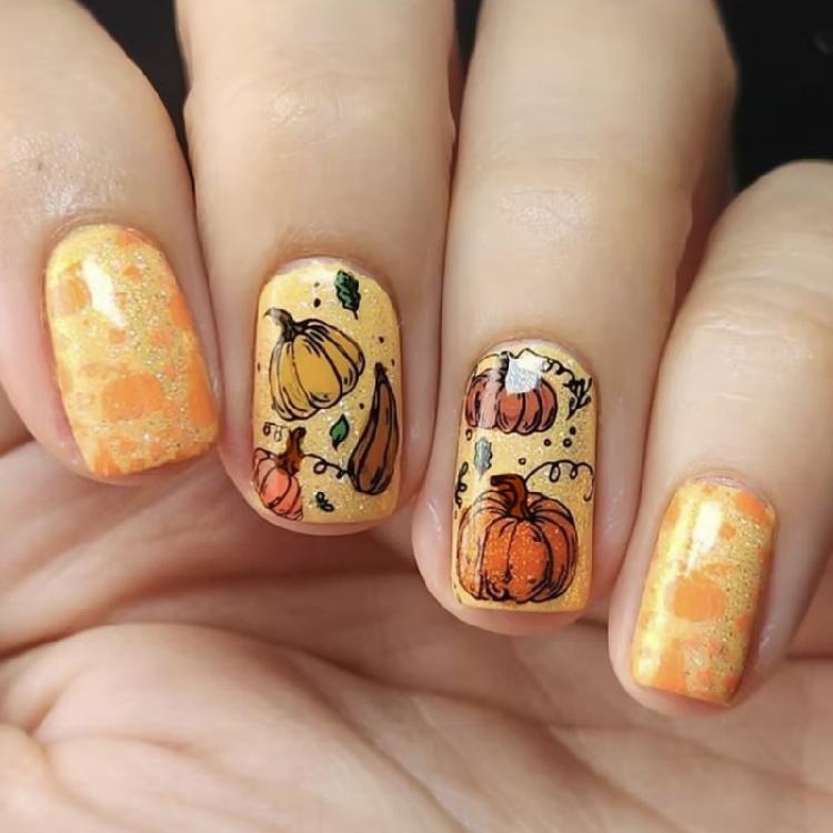 

24 Pcs Pumpkins False Nails Short Square Full Cover Stick on Nails Thanksgiving Nails Press On Nails Manicures Supplies 1