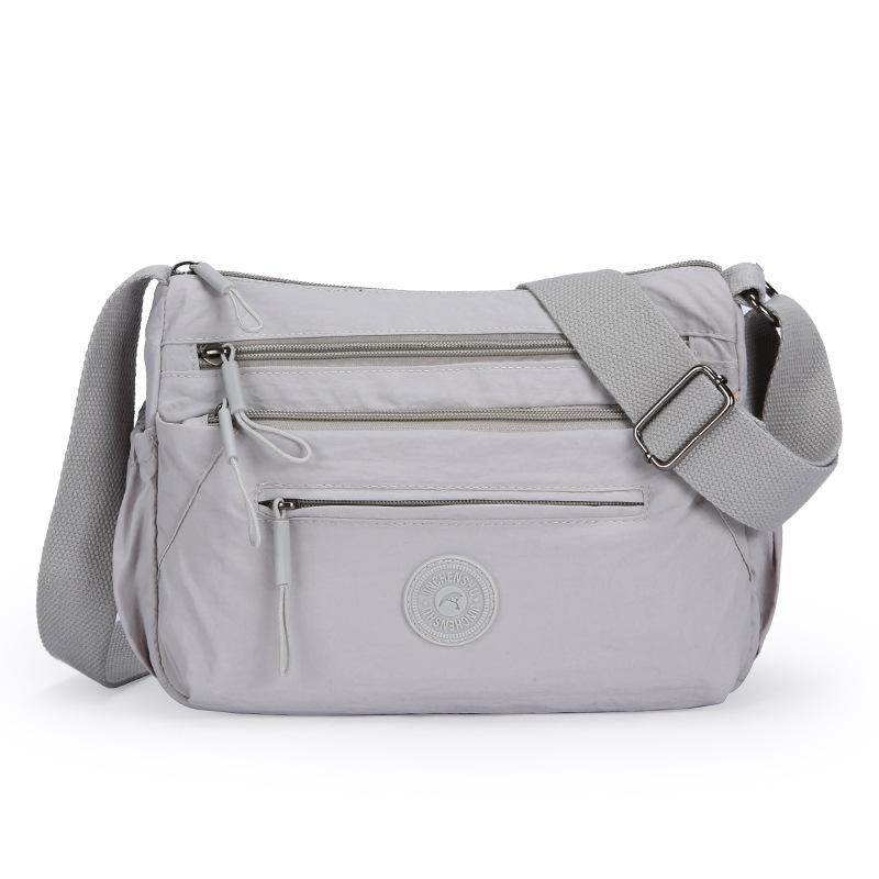 

Многослойная сумка Сумка для матери среднего возраста Сумка через плечо Большая вместимость Дорожная наплечная сумка серый