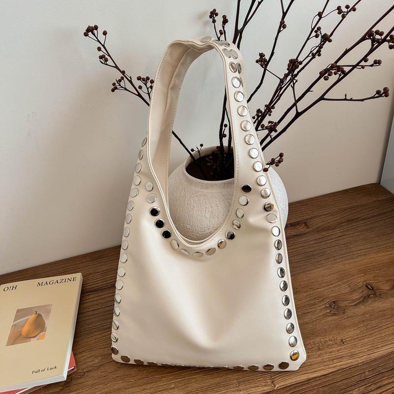 Retro Rivet Texture 2026 Spring New Fashion Western Style Niche High-end Sense of All-match Simple Shoulder Handbag