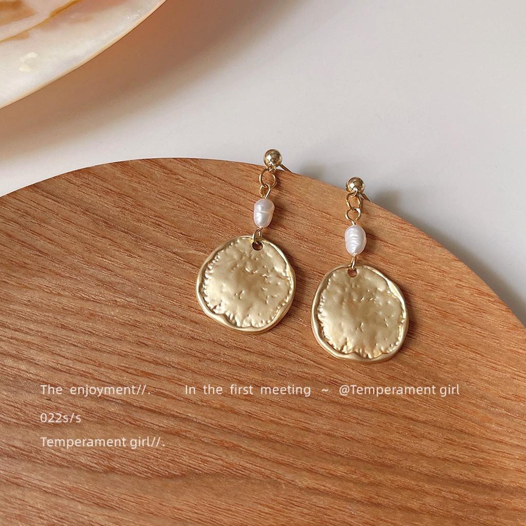 Natural freshwater pearls! Handmade design Baroque special-shaped needle-plated 14K earrings, earrings