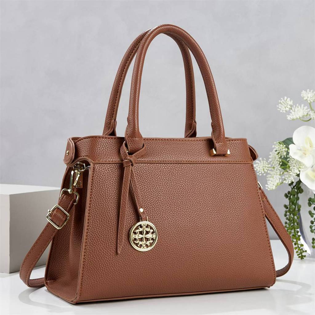 Fashion Womens Handbag With Zipper Closure And Multiple Inner Pockets For Casual Outings