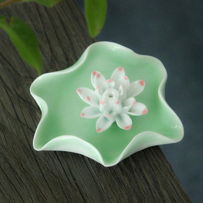 Handmade Ceramic Crafts Lotus Incense Base Aromatherapy Burner Sandalwood Stick Incense Holder for Living Room Home Decor