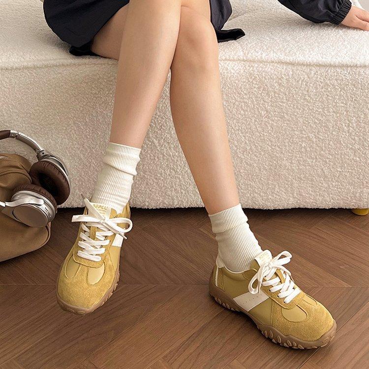 

[Youshilai] Versatile casual retro flat-bottomed German training shoes women s 2025 spring new fashion Forrest Gump shoes 35