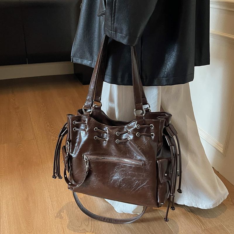 Trending Drawstring Backpack Multi-pocket Leather Bag Stylish Shoulder Bag for Women