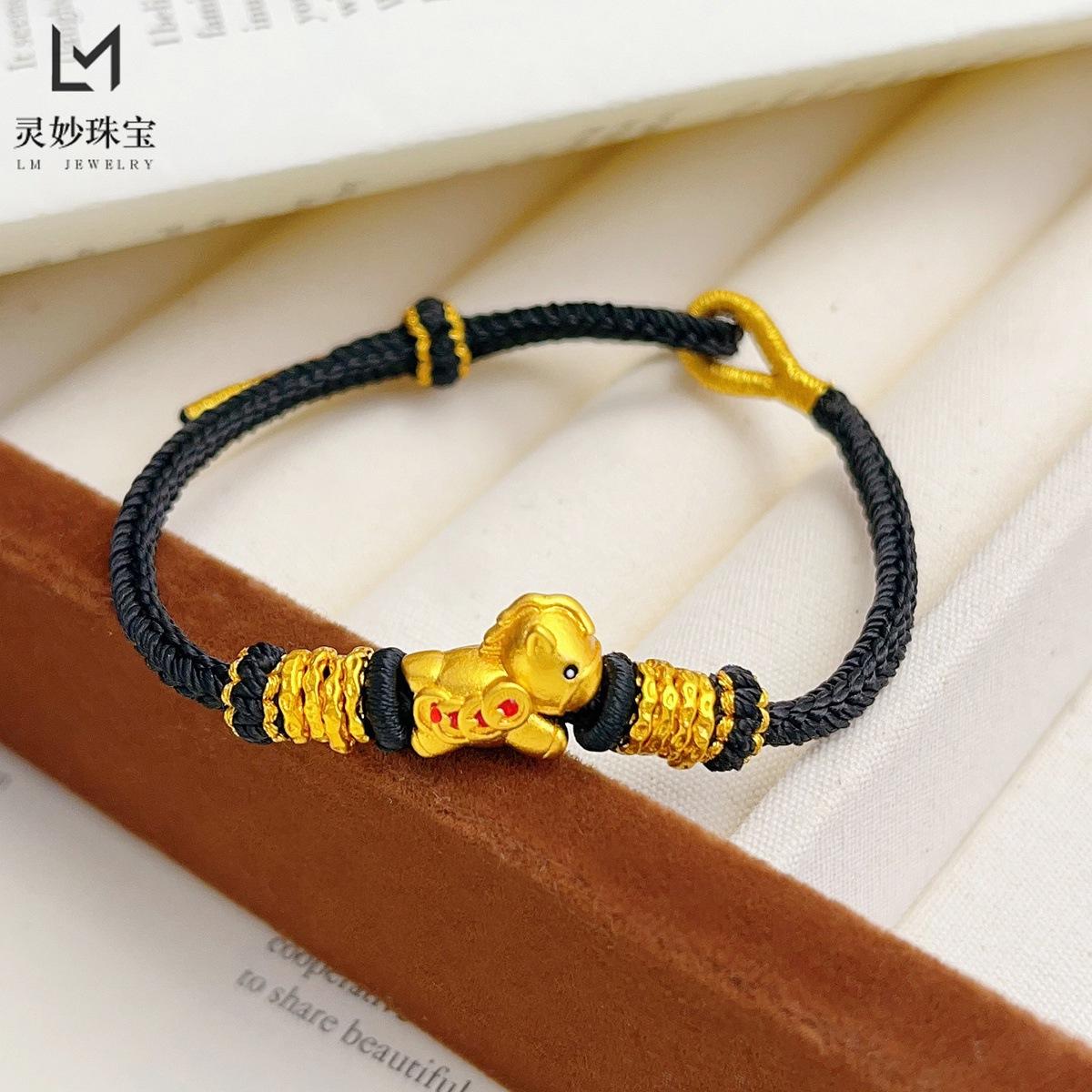 

Браслет с красной нитью Лошадь Фортуны для женщин 24K Золото AU999 - Сохраняющее ценность чистое золото AU999, счастливый аксессуар для женщин 17.5-18cm золотой