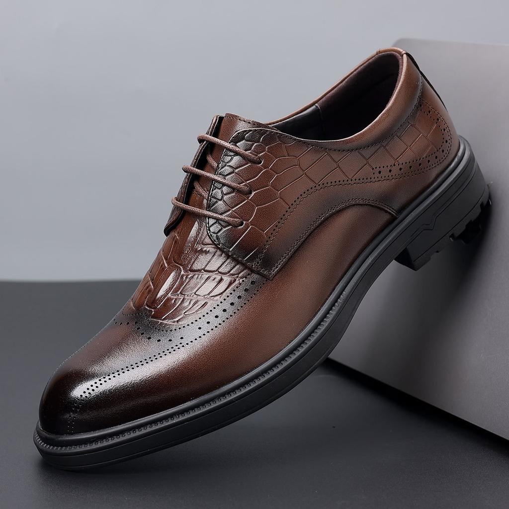 Mode 2025 Neue Formale Business Brogue Herrenschuhe Mode Lässige Rindslederschuhe Männlich Einfarbig Schnürschuh Neuer Designer Kleiderschuh Mann